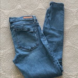 Express Distressed Jeans